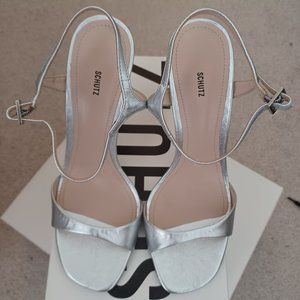 Schutz Jade Prata Ankle Strap Heeled Sandal
